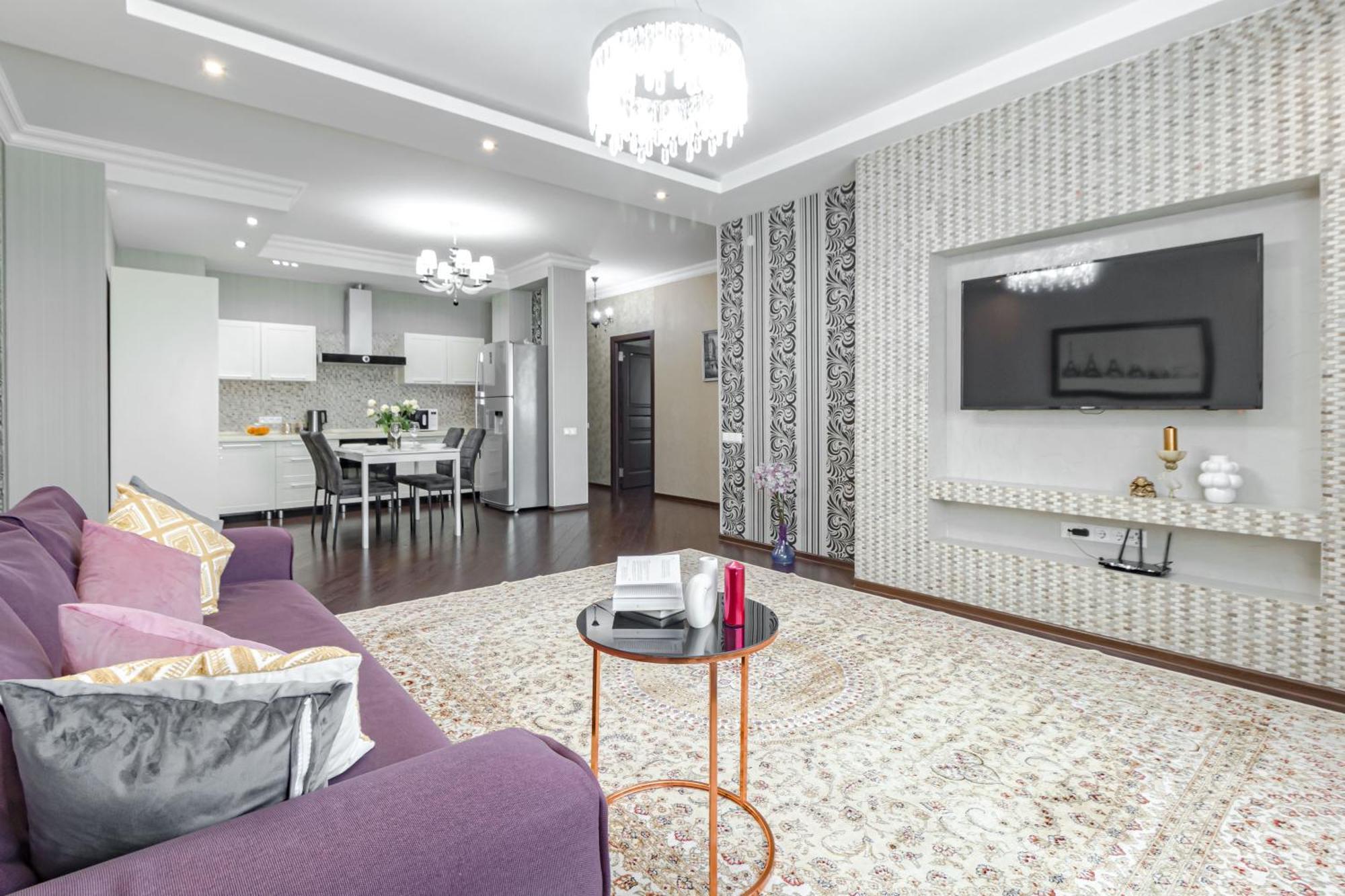 с видом на весь Apartment *